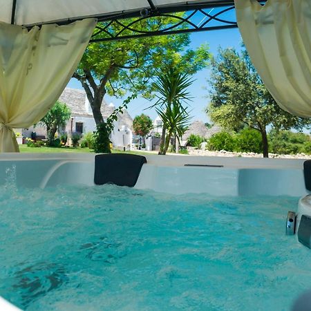 Trulli Donna Isabella Bed & Breakfast Locorotondo Exterior photo