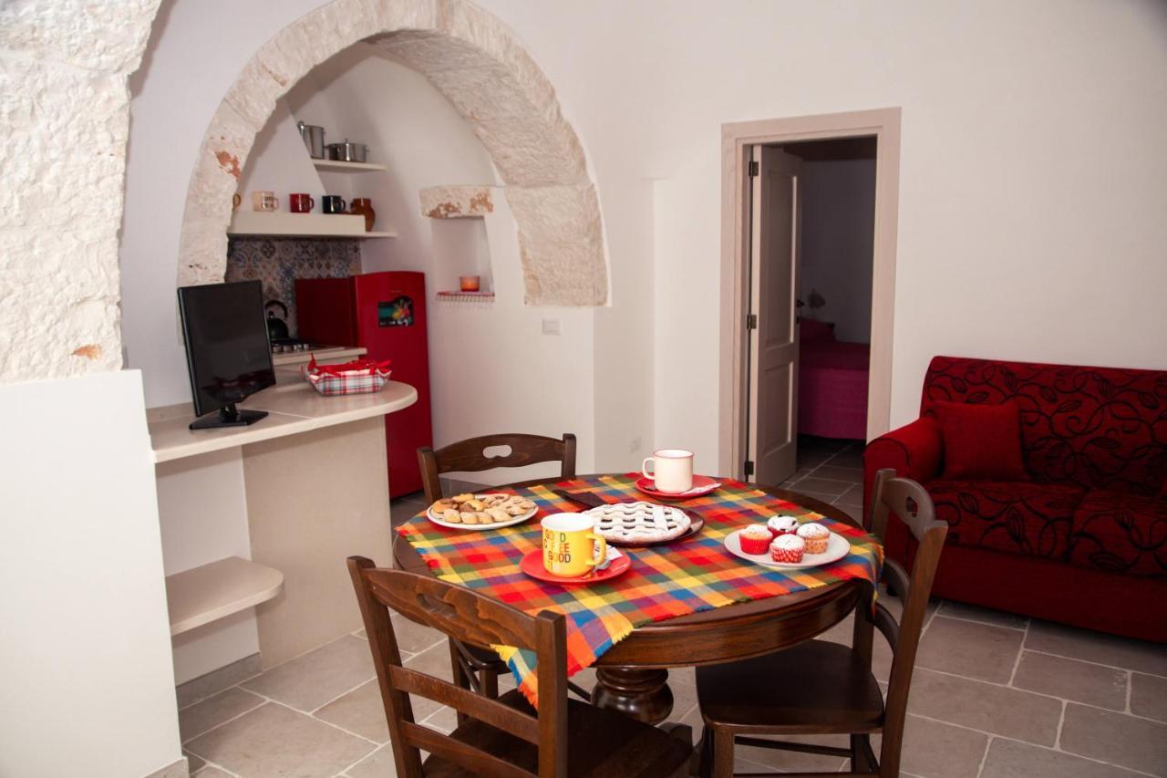 Trulli Donna Isabella Bed & Breakfast Locorotondo Exterior photo