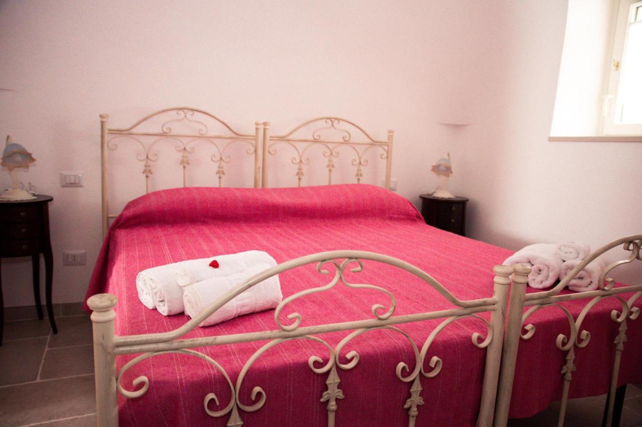 Trulli Donna Isabella Bed & Breakfast Locorotondo Exterior photo