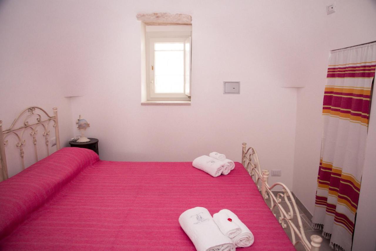 Trulli Donna Isabella Bed & Breakfast Locorotondo Exterior photo