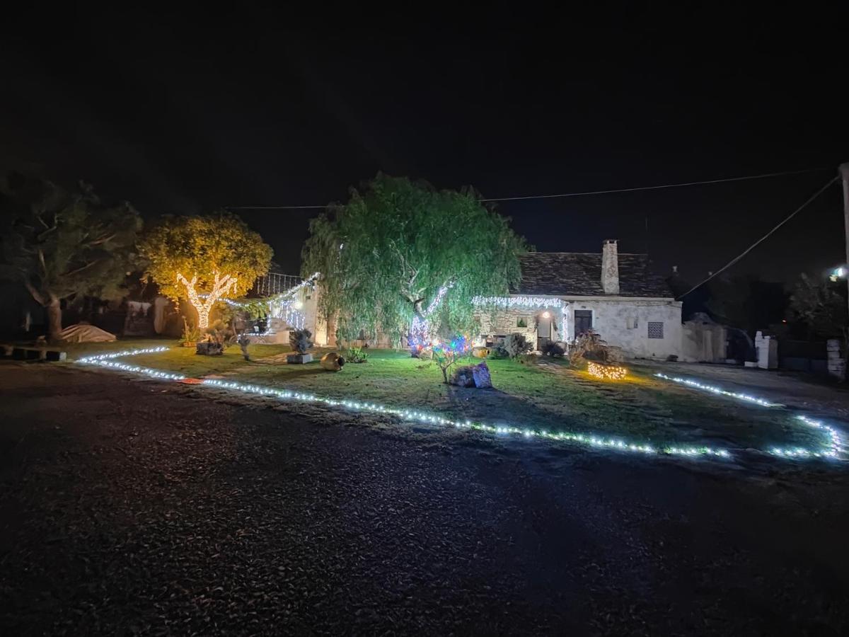 Trulli Donna Isabella Bed & Breakfast Locorotondo Exterior photo