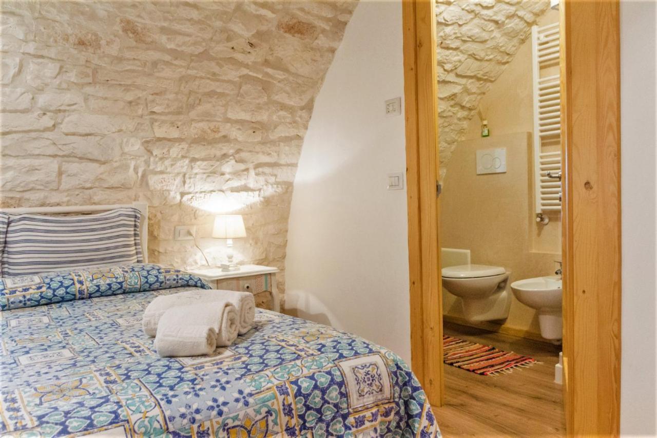 Trulli Donna Isabella Bed & Breakfast Locorotondo Exterior photo