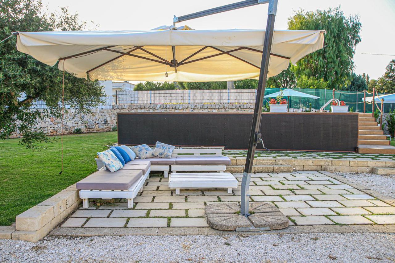 Trulli Donna Isabella Bed & Breakfast Locorotondo Exterior photo