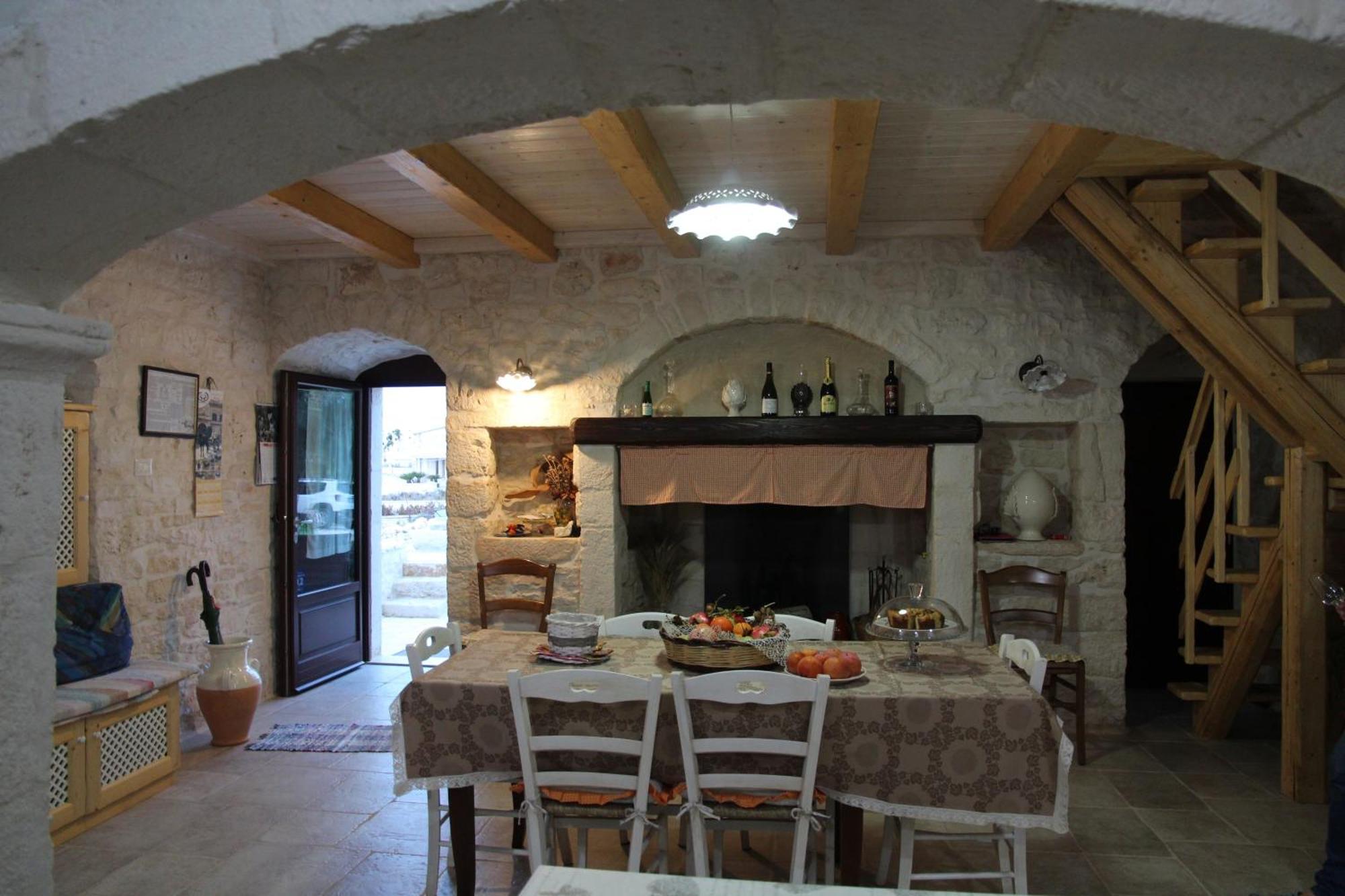 Trulli Donna Isabella Bed & Breakfast Locorotondo Exterior photo
